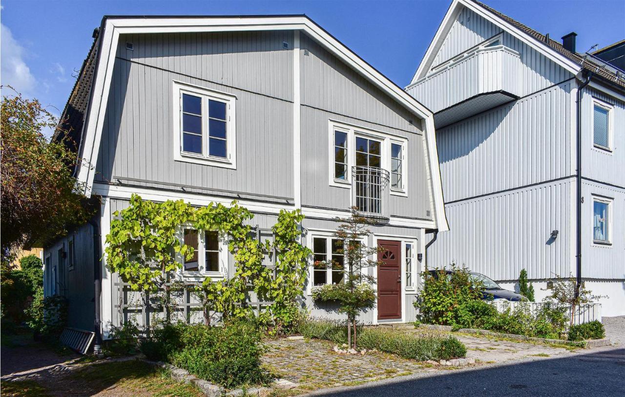Cozy Home In Karlskrona With Kitchen Bagian luar foto